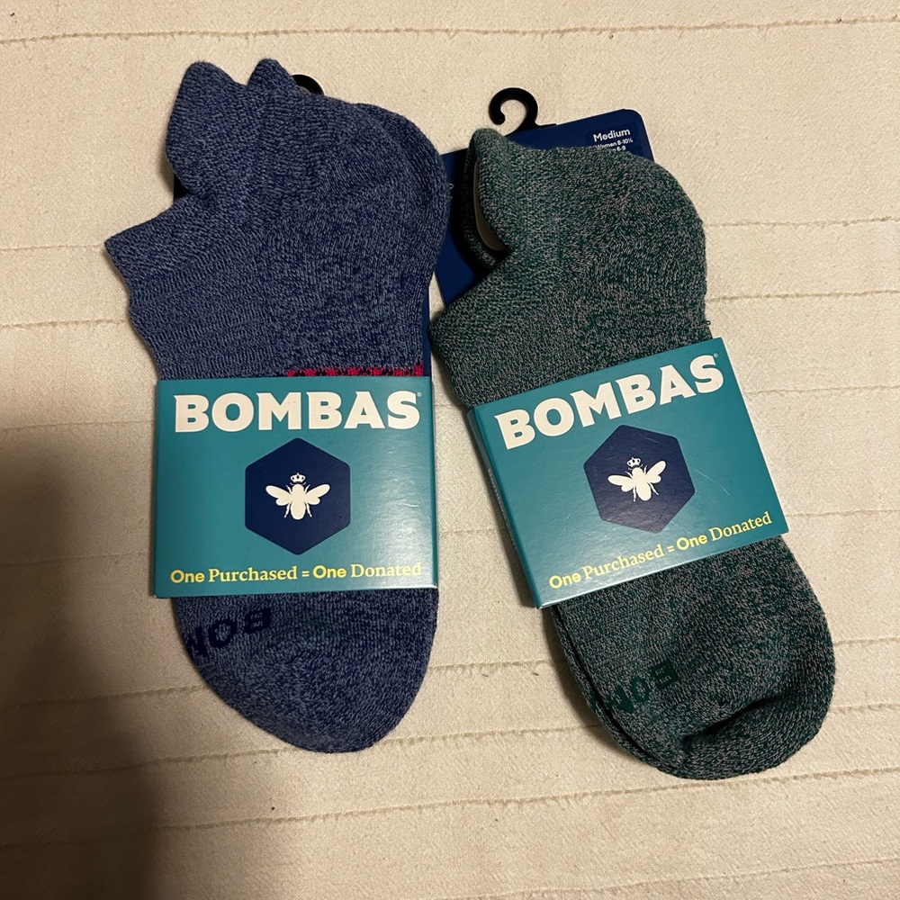 2 Pairs Bombas Women’s Ankle Socks Size Medium NWT